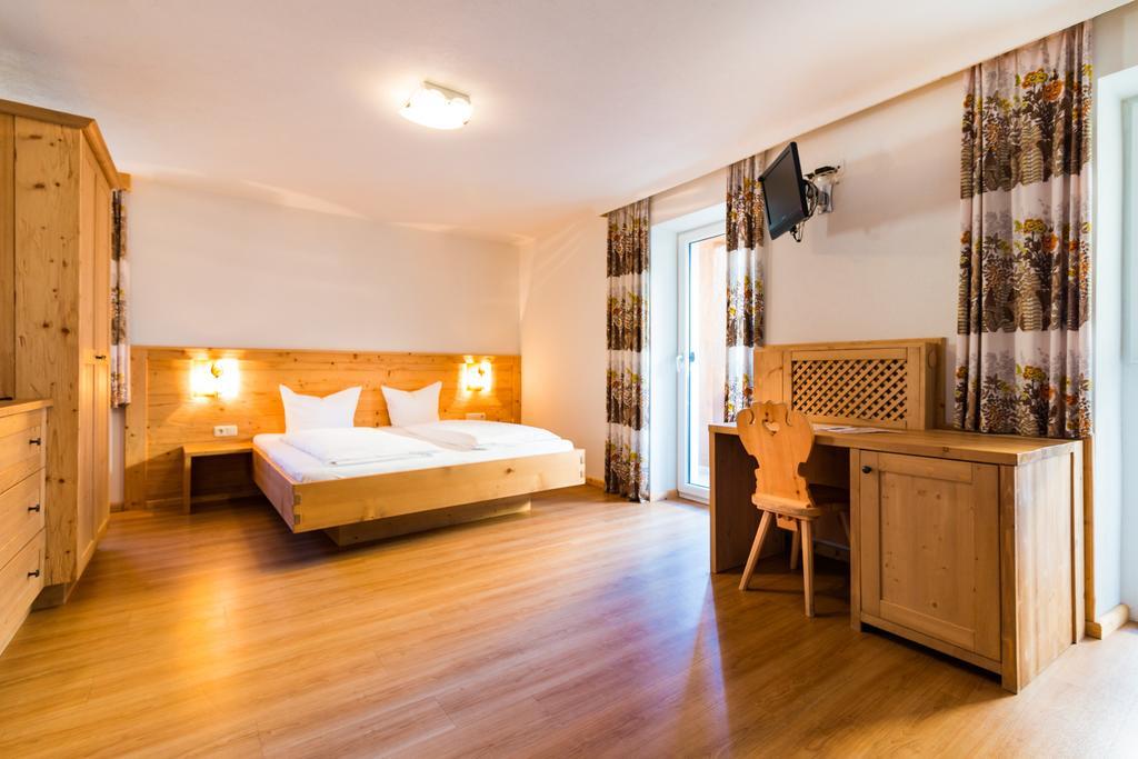 Adler Hotel-pension 3 Sterne Fulpmes
